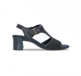 Munro Sandals | WOMEN'S WALLIS-Black Fabric Combo