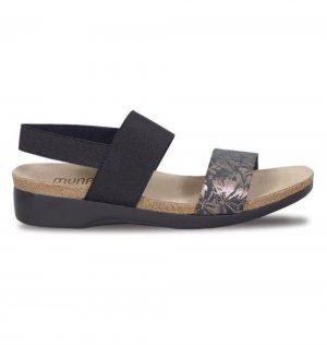 Munro Sandals | WOMEN'S PISCES-Dark Floral Print