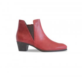 Munro Boots | WOMEN'S JACKSON-Red Distressed Leather