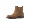 Munro Boots | WOMEN'S ROURKE-New Tobacco Suede