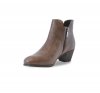 Munro Boots | WOMEN'S JACKSON-Fudge Distressed Leather